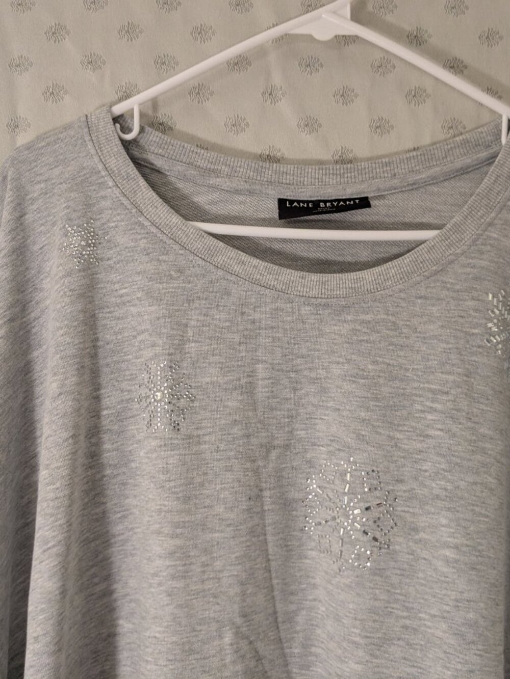 New! Plus Size 26/28 Sparkly Snowflake Sweatshirt 56" Chest